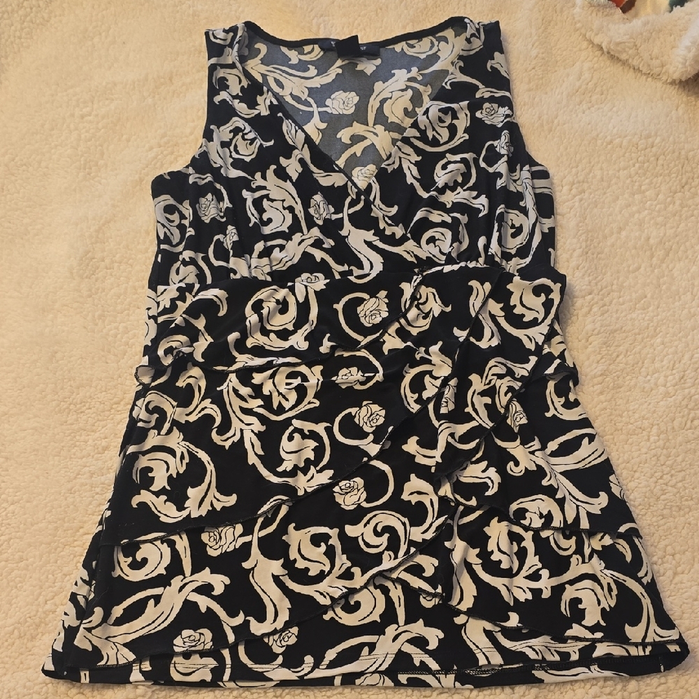 White House Black Market Black and White Swirl Mini Dress